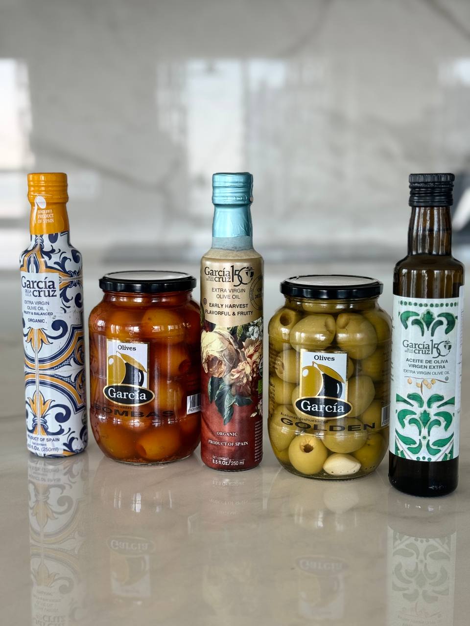 Olives - Garcia Golden Large Pitted Olives - 860g